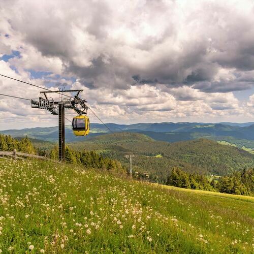 Die Talstation der Belchen-Seilbahn befindet sich im Aiterner Ortsteil Obermulten. Die Talstation der Belchen-Seilbahn befindet sich im Aiterner Ortsteil Obermulten.