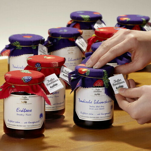 Marmeladenglser der ortsansssigen Konfitrenmanufaktur Faller-  Konfitrenmanufaktur Faller
